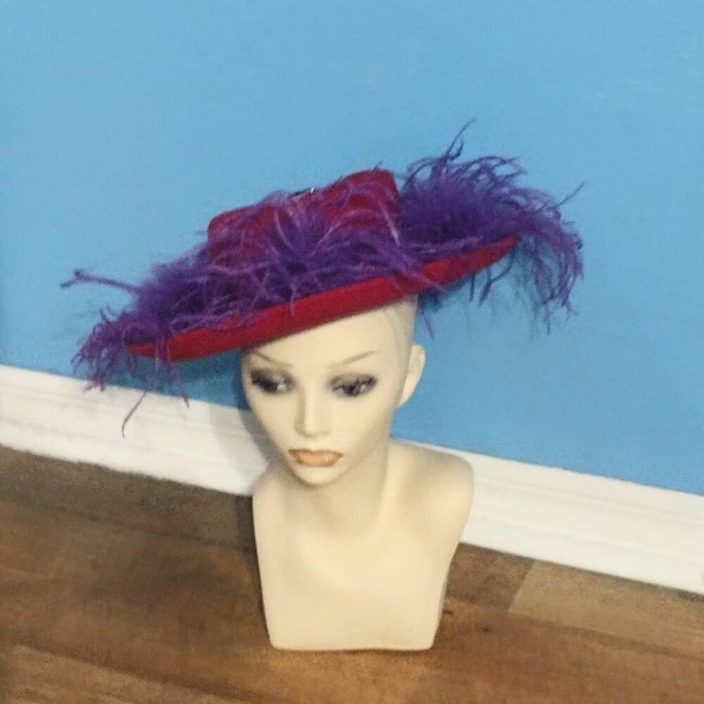 Red Wool Hat With Clip-On/Off Feathers Talk Of The Walk Atlantic City